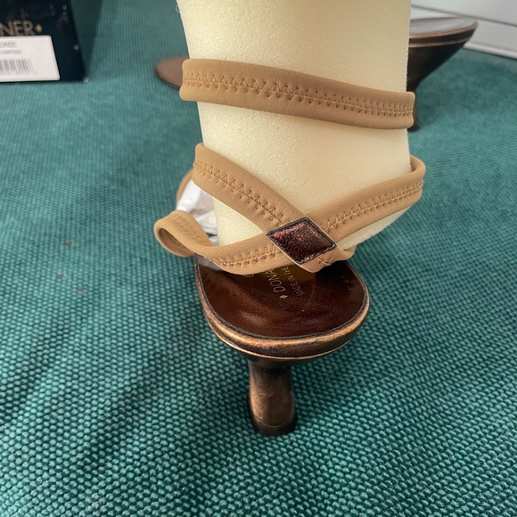 Donald J Pliner -Couture- Made in the Mountains of Italy - Picture 5 of 7